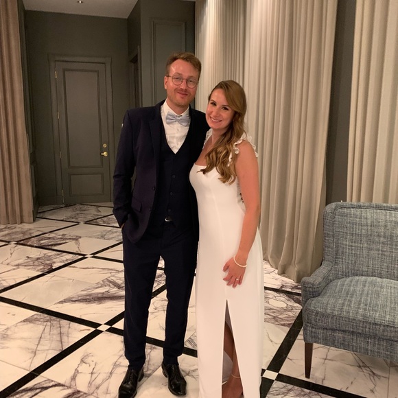 Long beautiful ruffle white dress. Dress was worn as a bridesmaid’s dress. - Picture 5 of 5